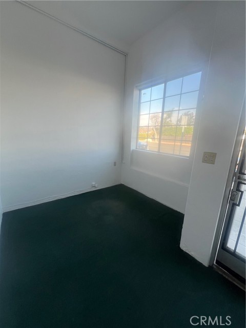 4310 W Victory Boulevard, Burbank, California 91505, ,Commercial Lease,For Rent,4310 W Victory Boulevard,CRBB25020071