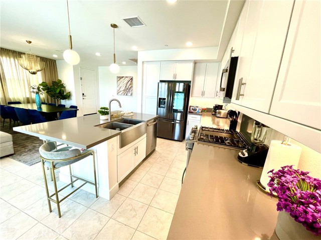Image 10 of 26 For 84657 Litorale Court