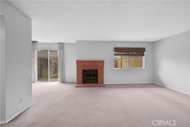 Detail Gallery Image 4 of 18 For 1738 Lynne Dr #34,  Santa Maria,  CA 93454 - 2 Beds | 1/1 Baths