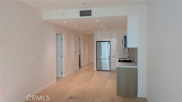 Detail Gallery Image 6 of 12 For 400 S Broadway #922,  Los Angeles,  CA 90013 - 1 Beds | 1 Baths