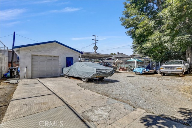 1470 W Adams Boulevard, Los Angeles CA: https://media.crmls.org/medias/06ff31e1-a5fe-4f37-823e-4d2892c1ca44.jpg