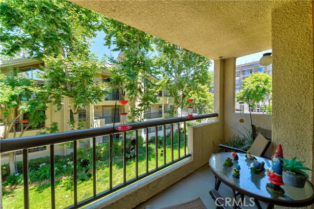 Detail Gallery Image 30 of 36 For 21450 Burbank Bld #211,  Woodland Hills,  CA 91367 - 2 Beds | 2 Baths