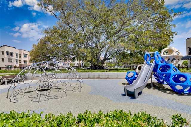 656 Daniel Freeman Circle, Inglewood CA: https://media.crmls.org/medias/0700144a-79e0-45bb-a984-8aa8d9b49198.jpg