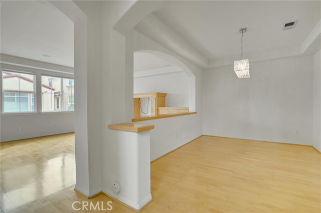 Detail Gallery Image 7 of 30 For 2889 Plaza Del Amo, Torrance,  CA 90503 - 3 Beds | 3 Baths