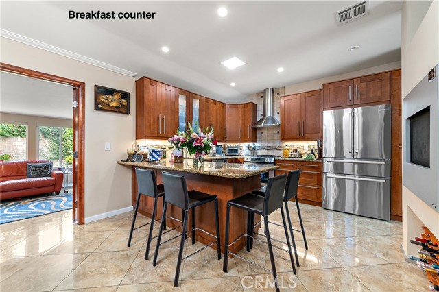 Detail Gallery Image 8 of 27 For 10500 Jordan Ave, Chatsworth,  CA 91311 - 3 Beds | 2 Baths