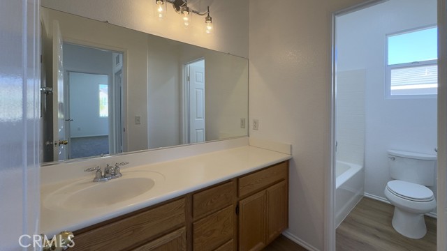 31659 Rosales Avenue, Murrieta CA: https://media.crmls.org/medias/07018264-530c-45a4-b513-f21e059a9d36.jpg