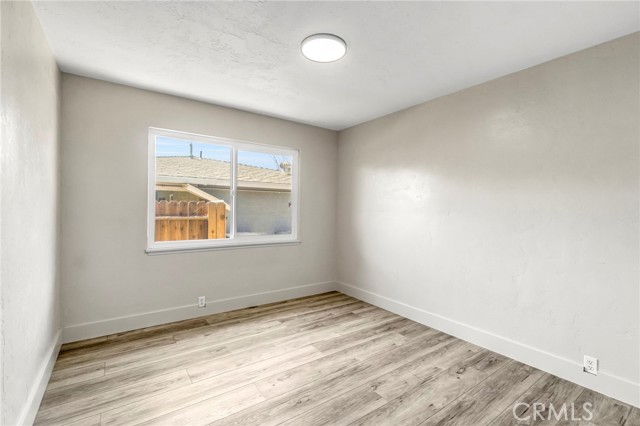 Detail Gallery Image 18 of 41 For 2824 E Brown Ave, Fresno,  CA 93703 - 3 Beds | 2 Baths