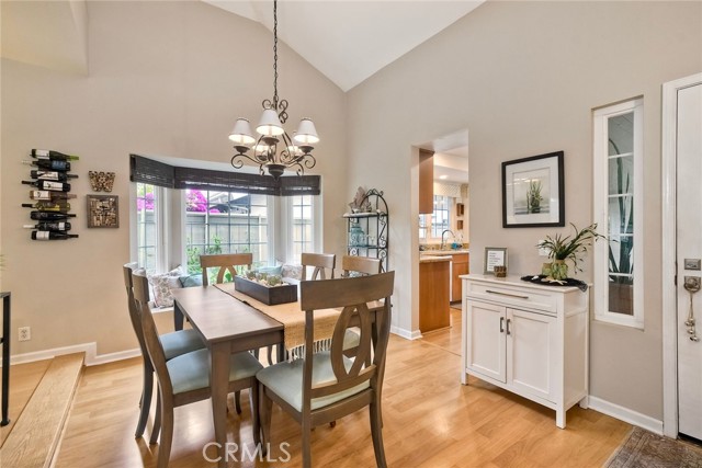 543 Rockport Court, Encinitas CA: https://media.crmls.org/medias/07020b6c-cc7a-40e3-8bc5-402e20846884.jpg
