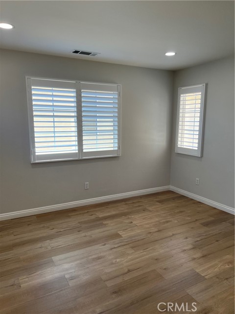 12 Del Mar, Irvine CA: https://media.crmls.org/medias/0704d6f4-c0fa-4f75-a313-838aa0ee121f.jpg