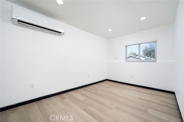 Detail Gallery Image 5 of 15 For 14255 Long View #2,  Fontana,  CA 92337 - 1 Beds | 1 Baths