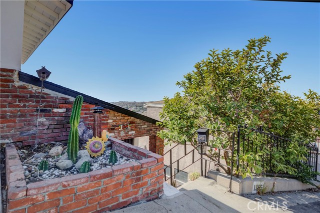 1365 Helen Drive, Los Angeles, California 90063, 5 Bedrooms Bedrooms, ,2 BathroomsBathrooms,Single Family Residence,For Sale,Helen,GD24170378