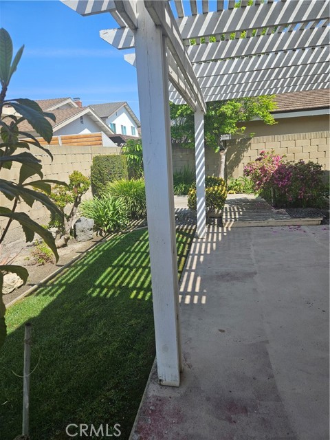 Detail Gallery Image 17 of 21 For 6801 Glen Drive, Huntington Beach,  CA 92647 - 4 Beds | 2 Baths