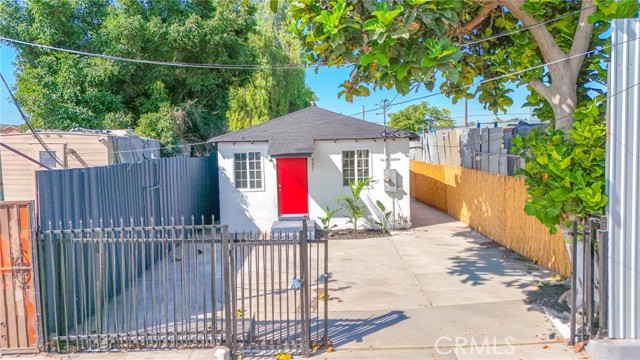 Detail Gallery Image 3 of 47 For 9621 Laurel, Los Angeles,  CA 90002 - – Beds | – Baths