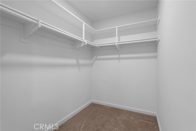 Walking closet