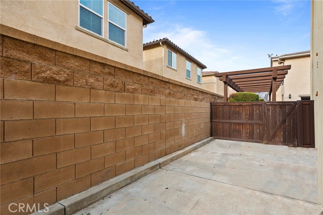 Image 31 of 37 For 41945 Davenport Way D