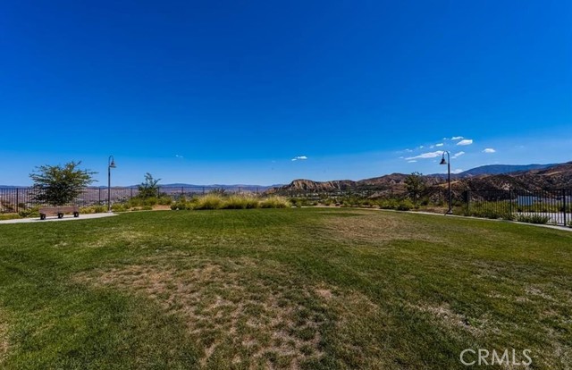 Detail Gallery Image 54 of 66 For 18619 Cedar Crest Dr, Canyon Country,  CA 91387 - 3 Beds | 2/1 Baths