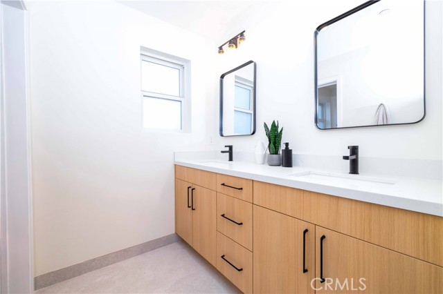 Detail Gallery Image 14 of 32 For 4378 Georgia St, San Diego,  CA 92103 - 4 Beds | 4/1 Baths