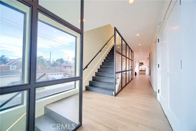 203 indianapolis Avenue, Huntington Beach CA: https://media.crmls.org/medias/07092c72-dfd6-4d0f-ac96-c6bfe59ee6f1.jpg