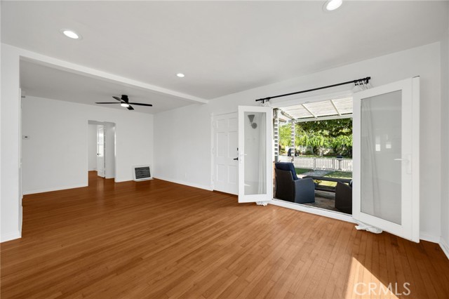 Detail Gallery Image 10 of 34 For 329 E 19th, Costa Mesa,  CA 92627 - 3 Beds | 1 Baths