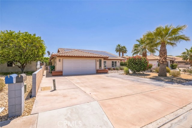Detail Gallery Image 5 of 30 For 43300 Warner Trl, Palm Desert,  CA 92211 - 3 Beds | 2 Baths