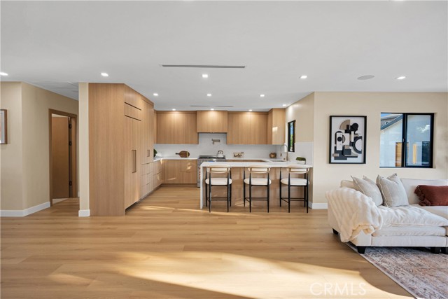 Detail Gallery Image 14 of 60 For 10509 Dempsey Ave, Granada Hills,  CA 91344 - 4 Beds | 3/1 Baths
