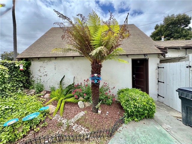 422 E Hermosa Street, Santa Maria CA: https://media.crmls.org/medias/070b59e2-342b-4c42-b091-2ce332779999.jpg