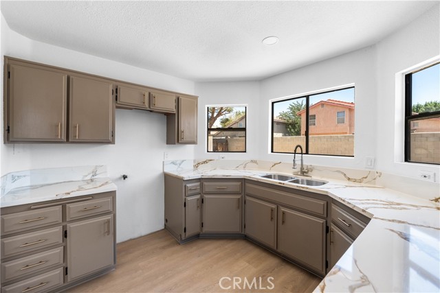 44130 Dahlia Street, Lancaster CA: https://media.crmls.org/medias/070c5abd-d129-4fd0-b197-92032b69ce8e.jpg