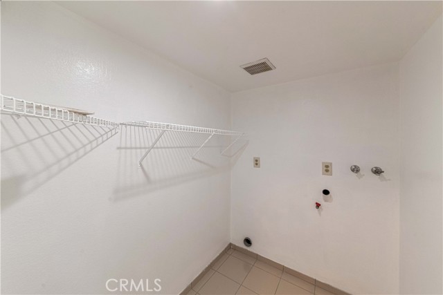 Detail Gallery Image 15 of 39 For 16414 Cornuta Ave #11,  Bellflower,  CA 90707 - 2 Beds | 2/1 Baths