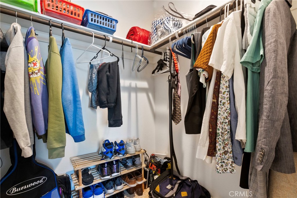 https://media.crmls.org/medias/070d5705-08d9-43d2-b43b-57fcde4e1214.jpg?preset=X-Large