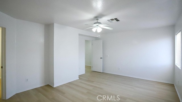 9476 Plum Court, Hesperia CA: https://media.crmls.org/medias/070e498c-9eba-4e65-a7ba-f51c18d84a9b.jpg