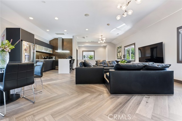 Detail Gallery Image 50 of 75 For 10372 Crawford Canyon Rd, North Tustin,  CA 92705 - 5 Beds | 6/1 Baths
