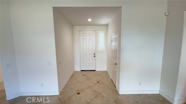 Detail Gallery Image 4 of 33 For 34107 Corktree Rd, Lake Elsinore,  CA 92532 - 3 Beds | 2 Baths