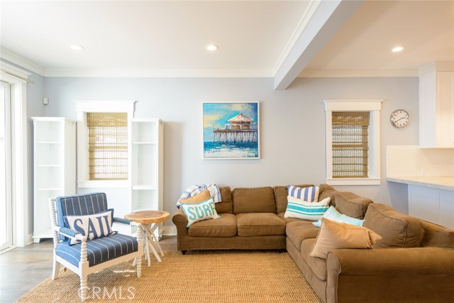 Detail Gallery Image 19 of 27 For 524 13th St, Manhattan Beach,  CA 90266 - 4 Beds | 3 Baths
