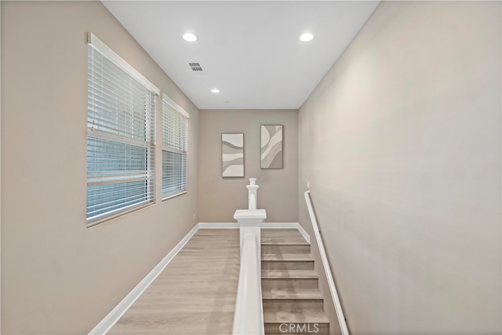 MLS #WS25270586 image #23