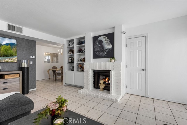 Detail Gallery Image 15 of 39 For 1105 N Dresden #52,  Anaheim,  CA 92801 - 3 Beds | 2/1 Baths