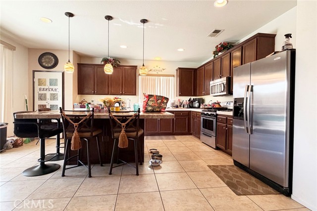 41396 Farmer Court, Indio CA: https://media.crmls.org/medias/070ff7e6-ee6c-441b-82a6-304b06c70693.jpg