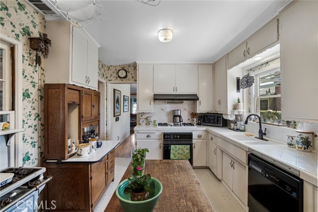 132 N Jewell Place, Orange CA: https://media.crmls.org/medias/0710680f-fe31-496b-a8fc-214bdd5fa1a9.jpg
