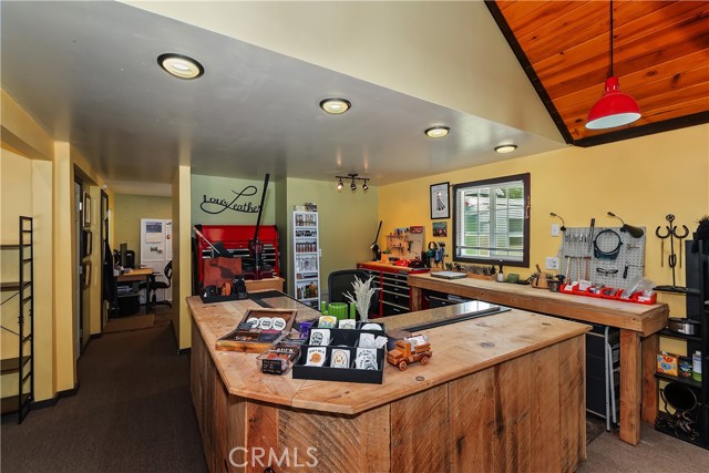 Detail Gallery Image 35 of 49 For 39234 N Shore Dr, Fawnskin,  CA 92333 - 2 Beds | 1/1 Baths