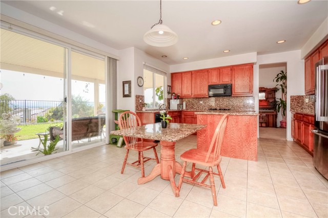 Detail Gallery Image 17 of 69 For 21401 Greyson, Moreno Valley,  CA 92557 - 5 Beds | 3 Baths