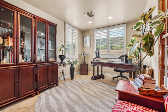 Detail Gallery Image 15 of 44 For 5176 W 134th Pl, Hawthorne,  CA 90250 - 5 Beds | 4/1 Baths