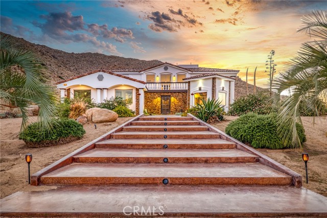 Detail Gallery Image 2 of 58 For 8022 Wesley, Joshua Tree,  CA 92252 - 5 Beds | 4/1 Baths