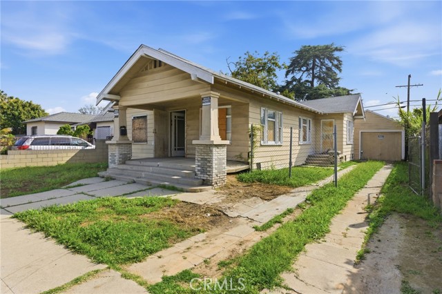 Detail Gallery Image 2 of 16 For 2064 Myrtle, Long Beach,  CA 90806 - 2 Beds | 1 Baths