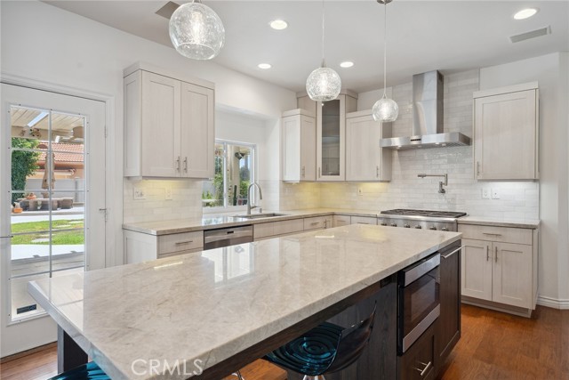 22501 Marilla Street, Chatsworth CA: https://media.crmls.org/medias/0711f4dd-9c9e-413d-b2ba-cc211e29dfca.jpg