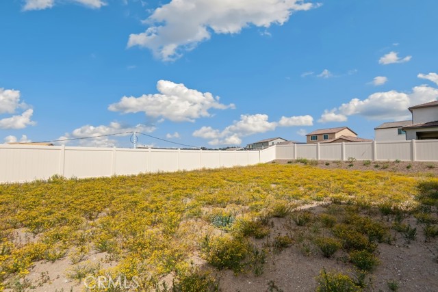 17744 Mcdowell Valley Drive, Riverside CA: https://media.crmls.org/medias/07126083-a14a-405d-9329-7d70f6cced90.jpg