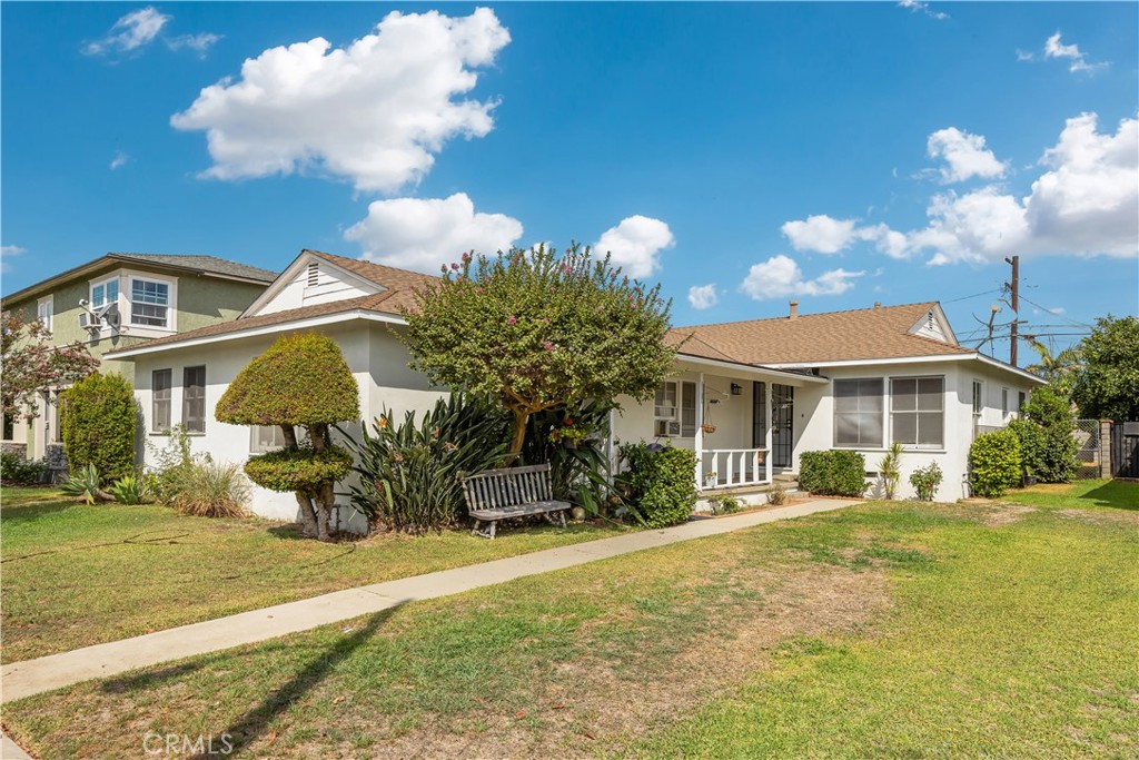 413 W Riggin