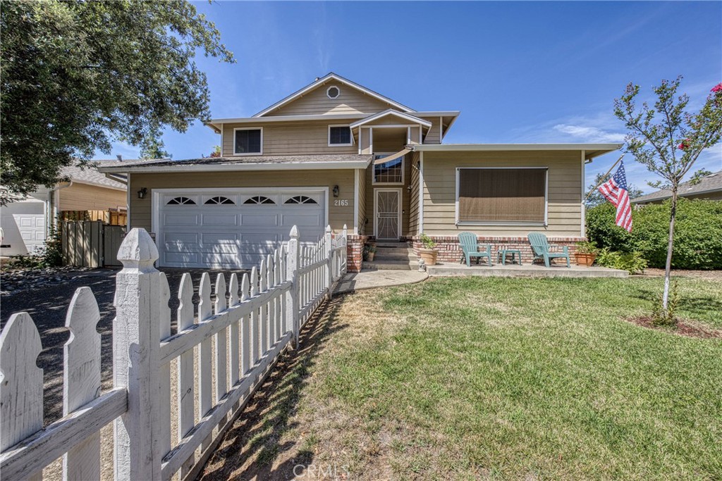 2165 Oakcrest Drive