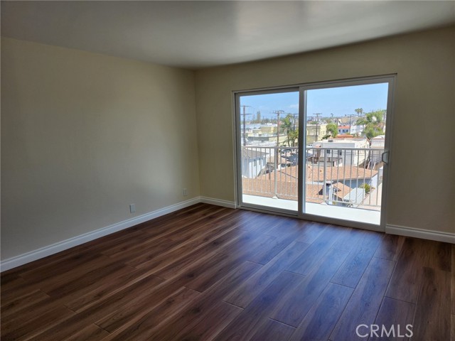 Detail Gallery Image 2 of 9 For 185 Quincy Ave #402,  Long Beach,  CA 90803 - 2 Beds | 2 Baths