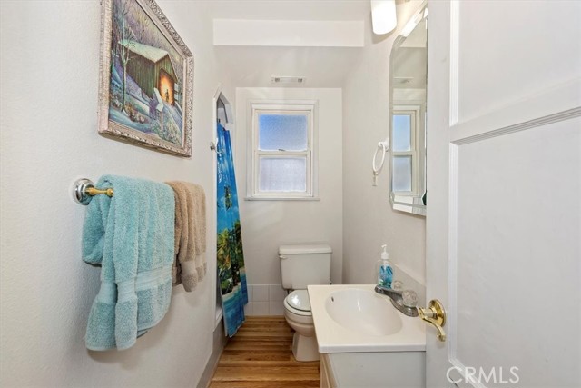 Detail Gallery Image 12 of 30 For 681 Chipmunk Ln, Big Bear Lake,  CA 92315 - 5 Beds | 3 Baths
