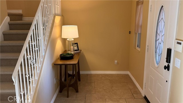 Detail Gallery Image 2 of 17 For 8501 Browns Creek, Canoga Park,  CA 91304 - 5 Beds | 3 Baths