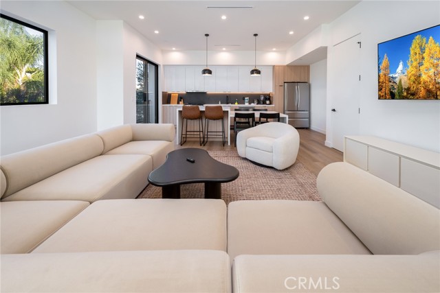 109 N Westlake Avenue, Los Angeles CA: https://media.crmls.org/medias/07151a80-ba2e-44ec-985b-6a955c608795.jpg